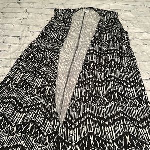 Lularoe Black & White Print Joy